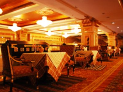Brahmaputra Grand Hotel Lhasa Bagian luar foto